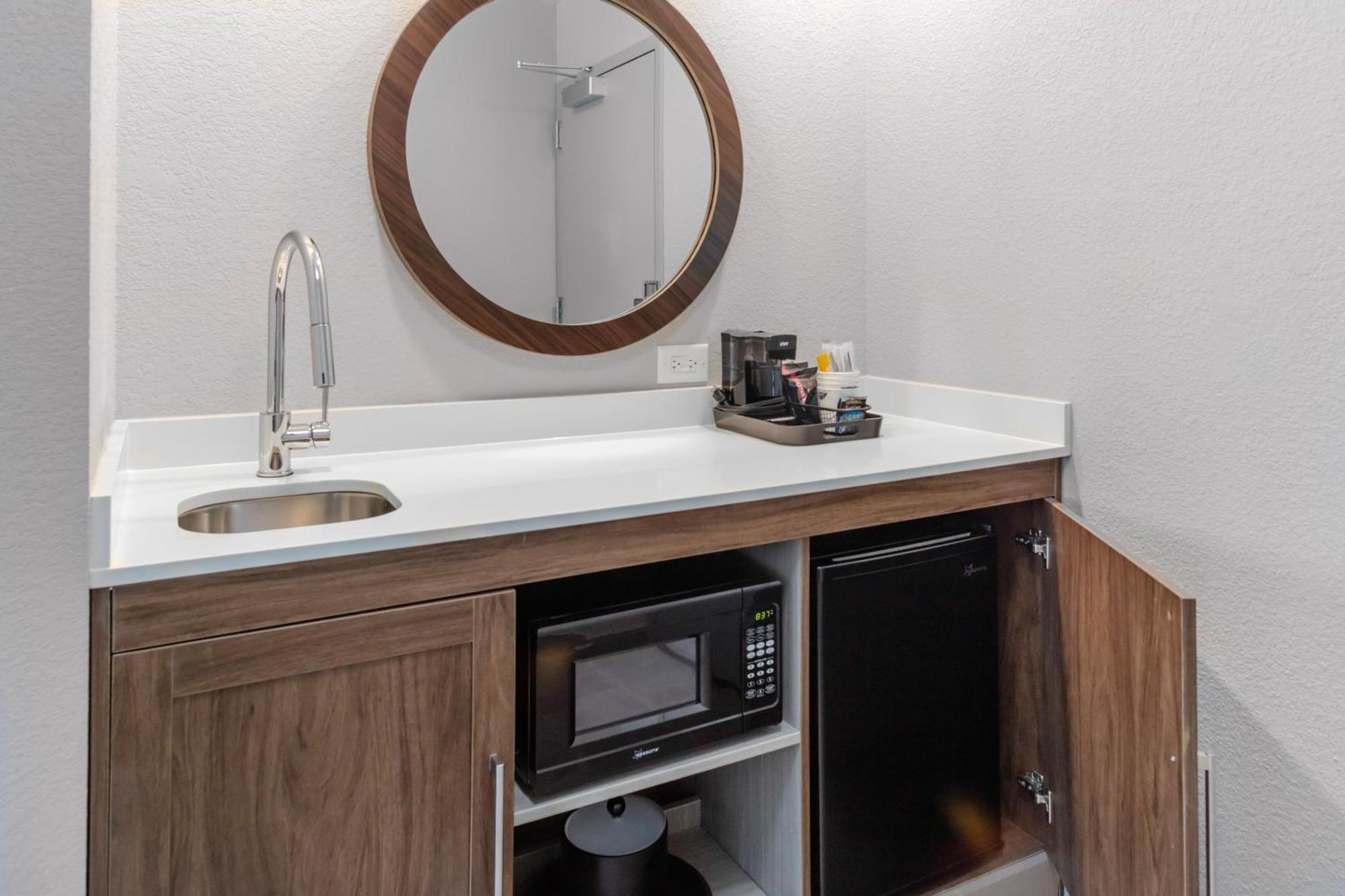 Hampton Inn & Suites Indianapolis West Speedway Exteriör bild